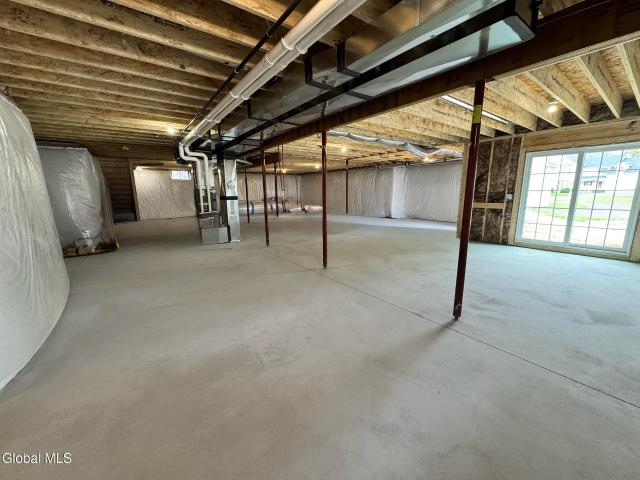 105 Maxwell Rd, Colonie, NY 12110 | MLS #202610