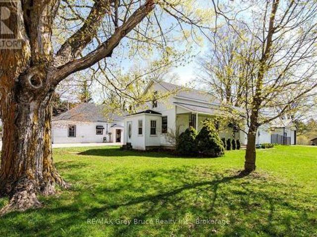 105 Main Street, Arran Elderslie, ON, N0H 2N0 house for sale | Listing ID X13111 | Royal LePage