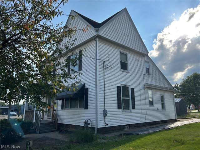105 Main Street N