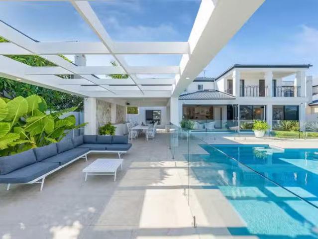 105 Masthead Drive, RABY BAY, QLD 4163 House for Rent