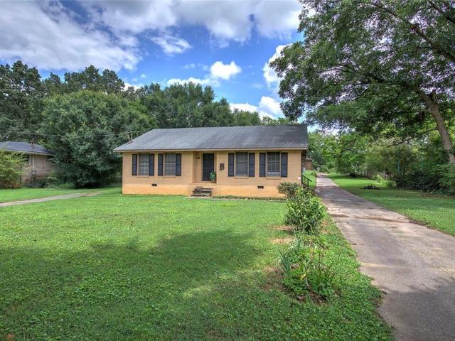 105 Meadow Lane SW