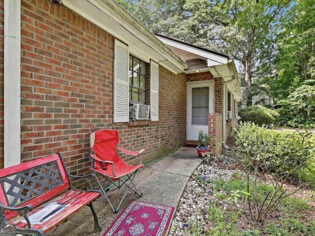 105 Meadowbrook Court