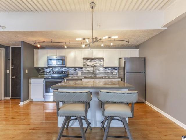 105 N 31st Ave Apt 701, Omaha, NE 68131