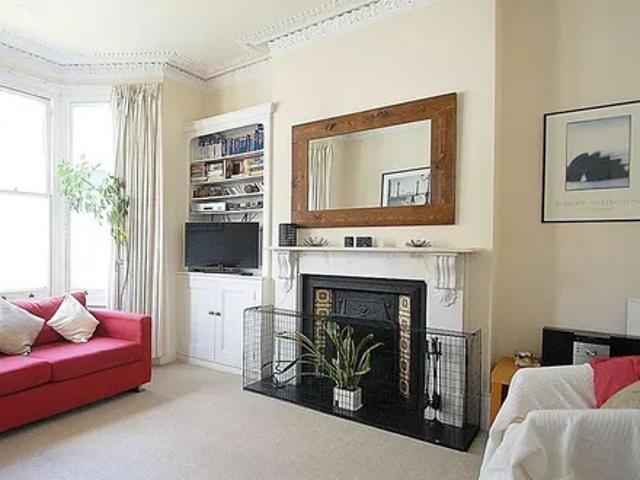 105 Narbonne Avenue, London, SW4 9LQ, United Kingdom | 2 bed apartment for rent #139544989 | Rentberry