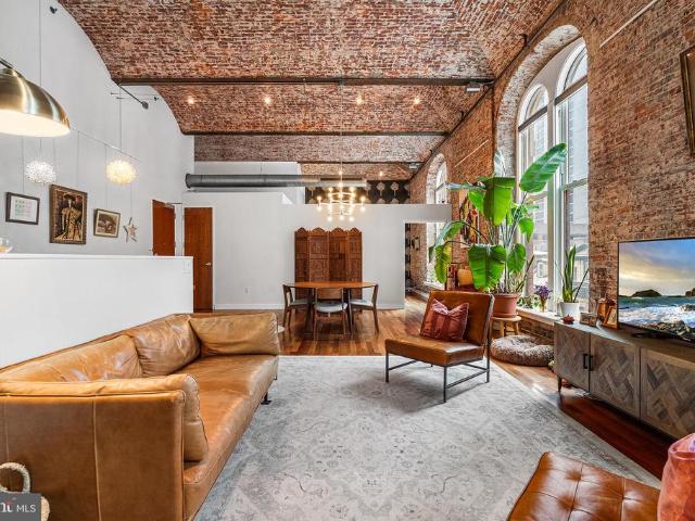 105 32 S 12Th Street # 302