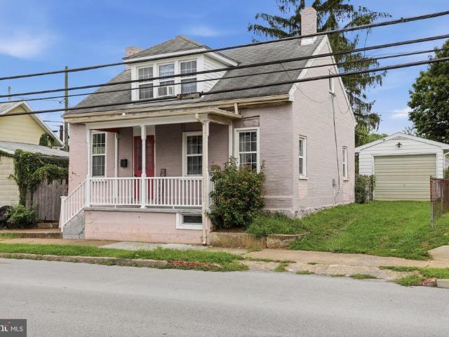 105 S Artizan Street