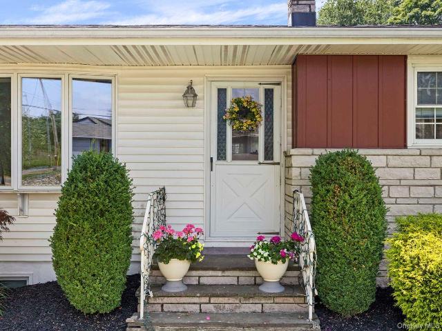 105 S Chapel Hill Road