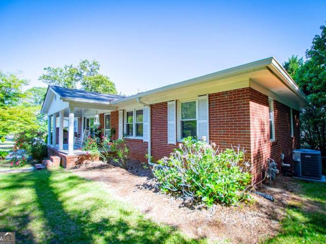 105 Sharp Drive