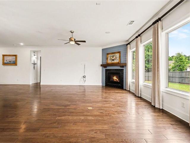 105 Sheridan Drive
