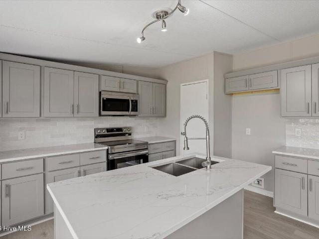 105 Stone Glen Place