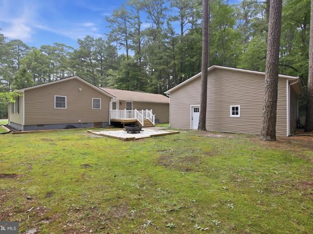 105 Pelican Way