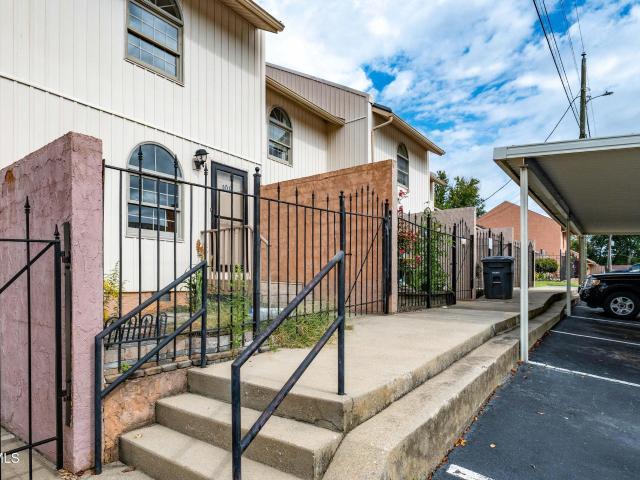 105 Phoenix Court 105