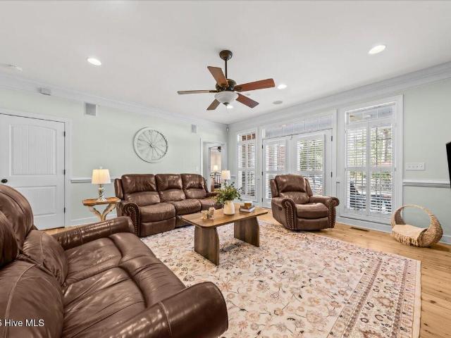105 Pine Ledge Road