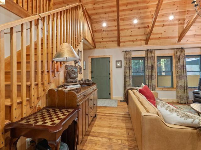 105 Pinecrest Lake RD