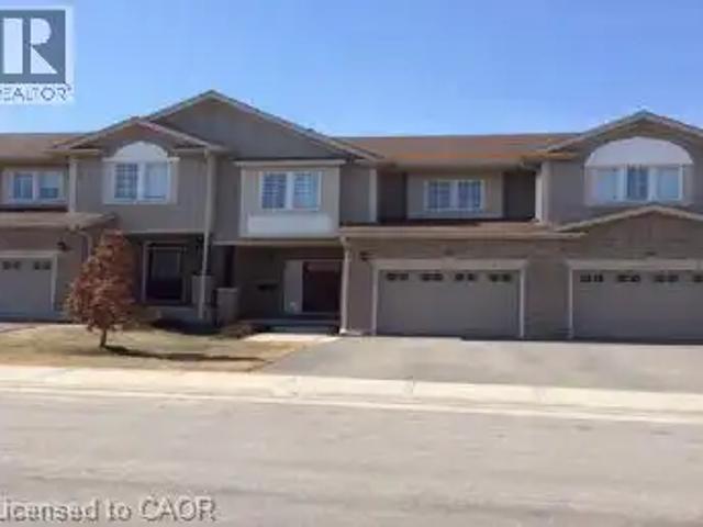 105 PINNACLE Drive Unit# 11