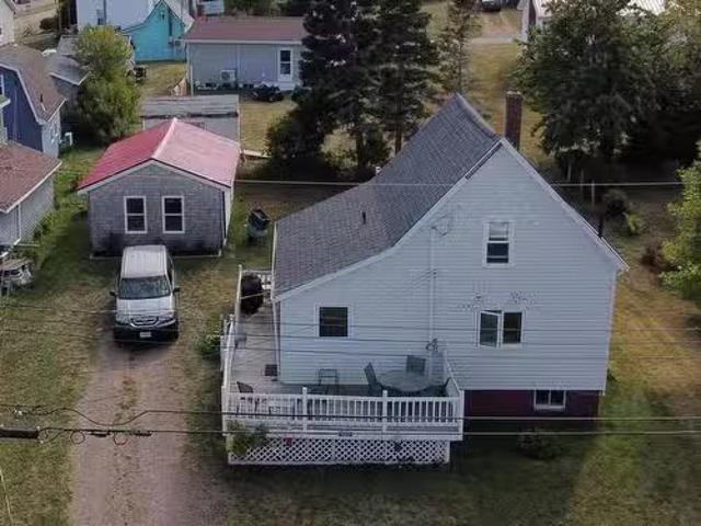 105 Riverside Drive, North Rustico, PE, C0A 1X0 house for sa.
