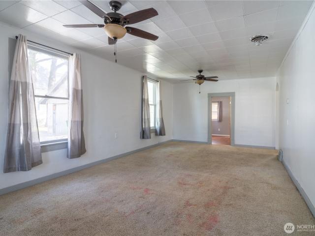 105 W 5th Avenue