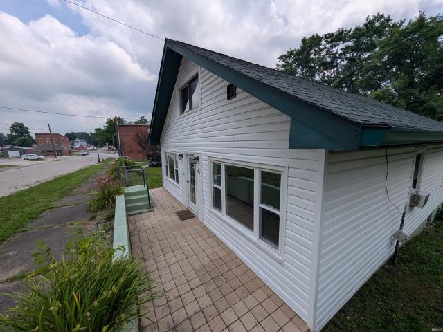105 W College Street
