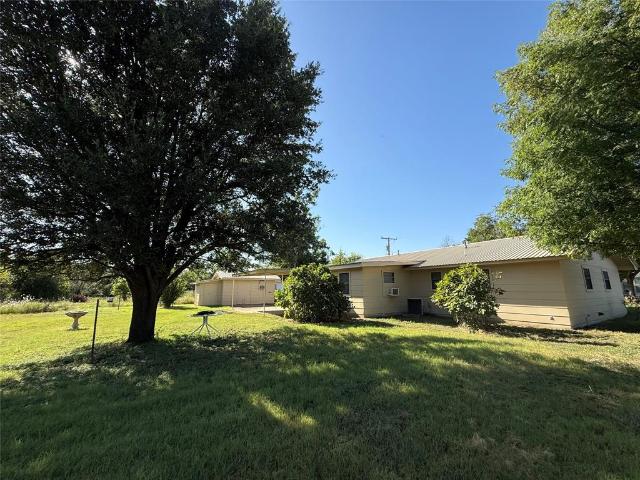 105 W Elm, Gustine, TX 76455 | MLS #21168