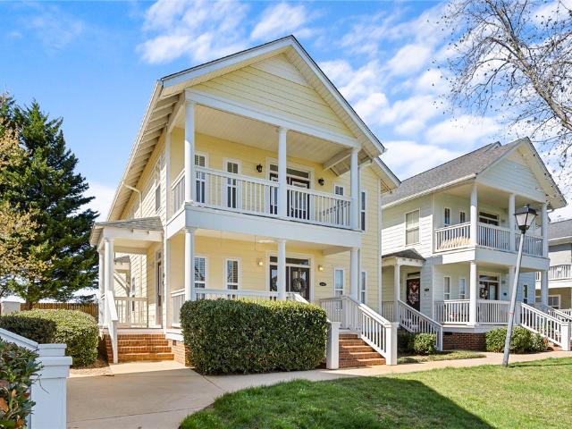 105 Woodside Circle B