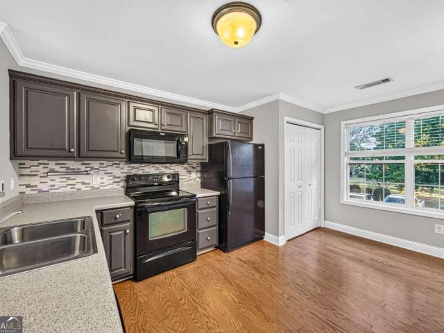 105 Whitehead Road 23