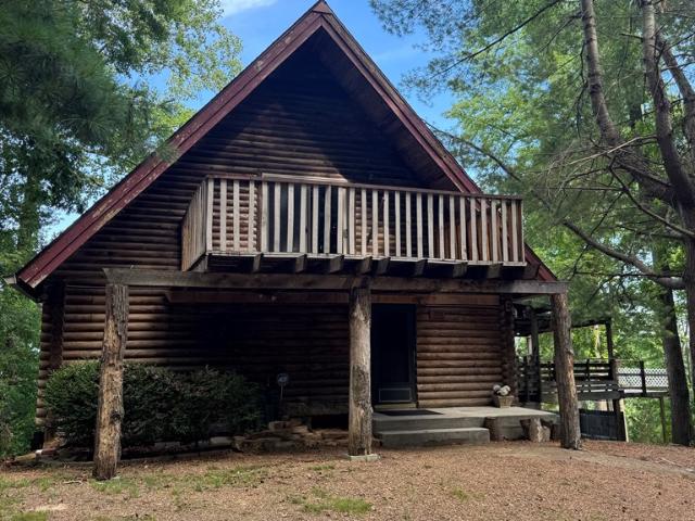 105 Thompson Ln