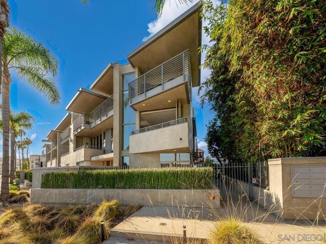 1064 Anchorage Lane
