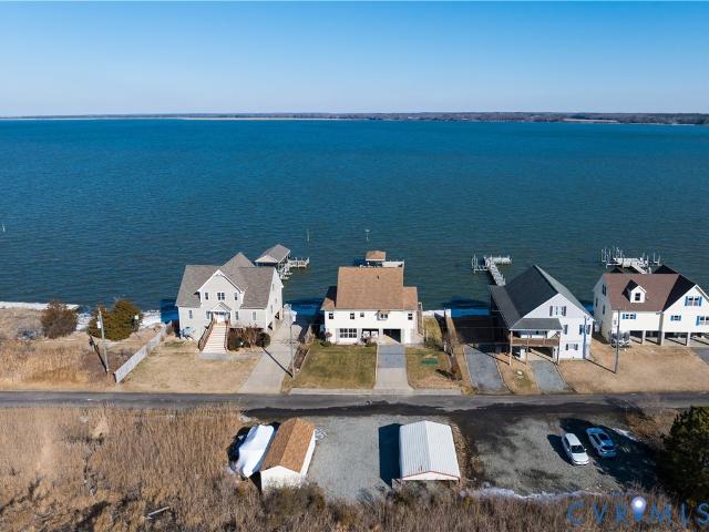 1064 Fort Lowry Ln, Dunnsville, VA 22454 | MLS #2602