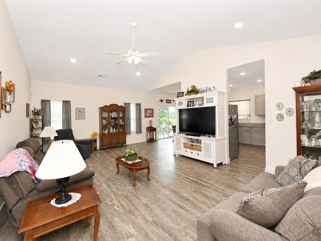10651 S Highway 905