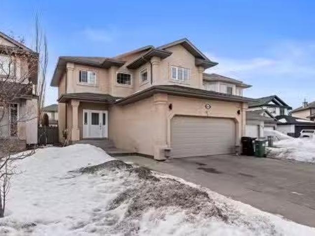 10655 181 Avenue, Edmonton, AB, T5X 6G4 house for sale List.