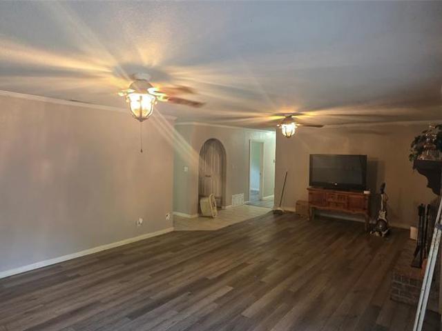 1065 Abbie Lane