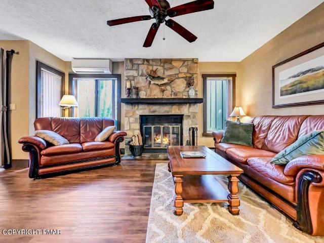 1065 Crestwoods Dr, Pocono Pines, PA 18350 | MLS #PM 140249