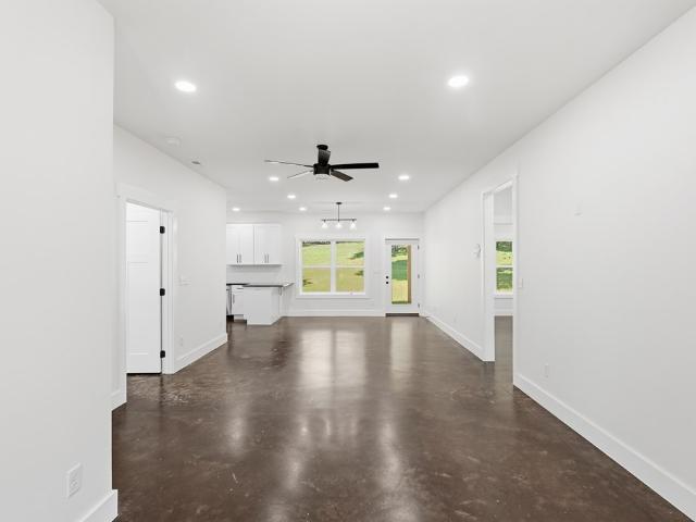 1065 Tanglewood Dr