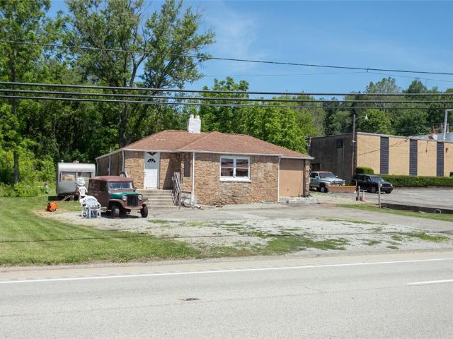 1065 University Dr