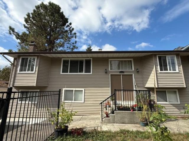 10663 Street, Surrey, BC, V3T 4K7 house for sale | Listing ID R3169 | Royal LePage