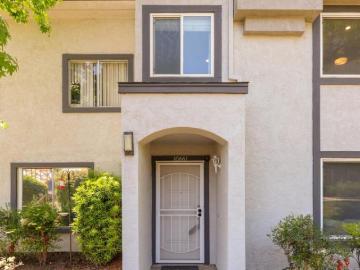 10661 King Phillip Ct, Santee, CA 92071 | MLS #PTP2603