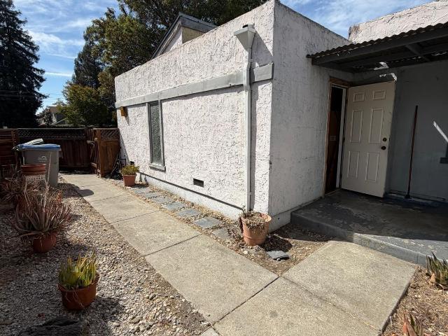 1066 N Capitol Ave