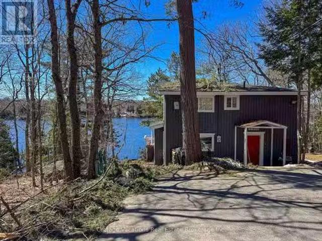 1066 Apiary Road, Muskoka Lakes, ON, P0C 1M0 house for lease.