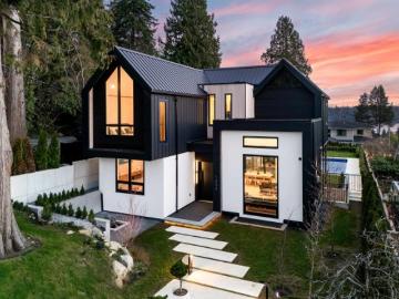Greater Vancouver - Garden, Parking, Swimming pool