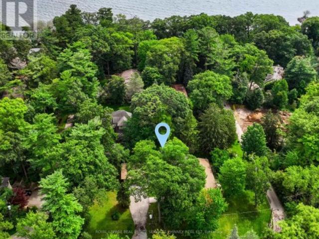 1066 Stockwell Avenue, Mississauga, ON, L5H 1B4 house for sale | Listing ID W13755 | Royal LePage