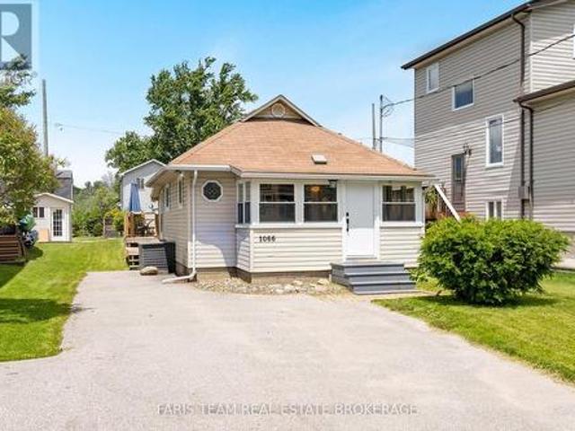 1066 Wood Street, Innisfil, ON, L0L 1K0 house for sale | Listing ID N13709 | Royal LePage