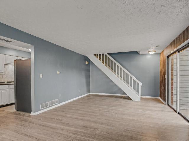 1067 Oakgrove Court 2