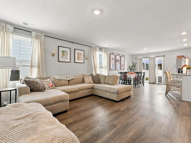 1068 Kinness Dr