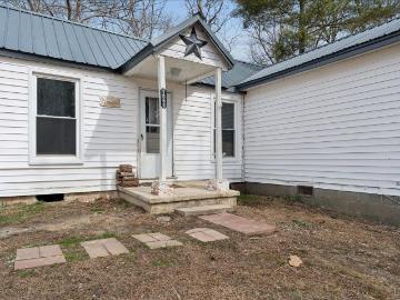 1068 Throckmorton Trail