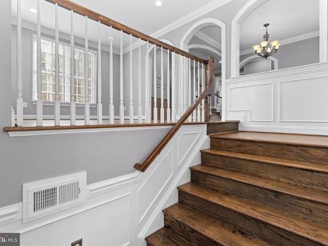 10695 Yorktown Court