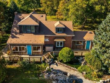 Haldimand County, Ontario - Garden, Fireplace