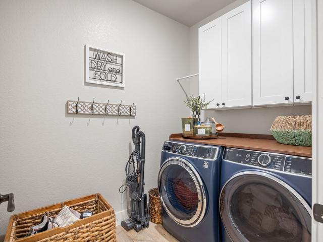 1069 Roanoke Ln, Kerrville, TX 78028 | MLS #124807