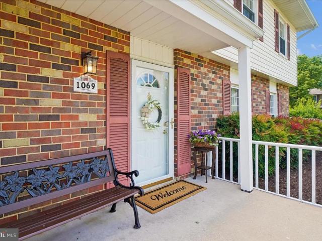1069 Snow Hill Lane