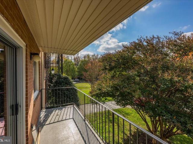 10600 Weymouth Street # 101