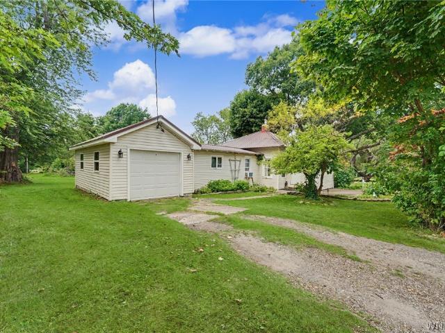 10604 Lake Shore Road